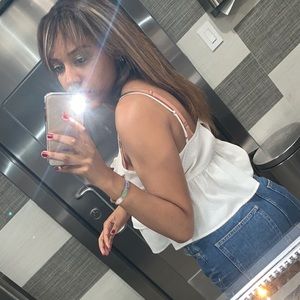 Meet your Posher, Janellys